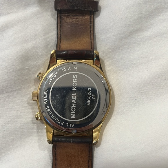 Men’s Michael Kors Watch Used. - Picture 3 of 5